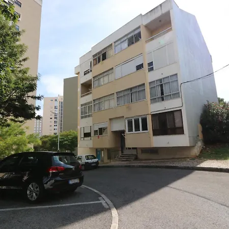公寓 Lisbon Explorers Spacious Flat - 4 Min To Metro, 20 Min To Center