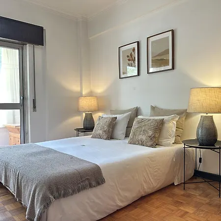Lisbon Explorers Spacious Flat - 4 Min To Metro, 20 Min To Center 阿马多拉