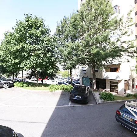 Lisbon Explorers Spacious Flat - 4 Min To Metro, 20 Min To Center